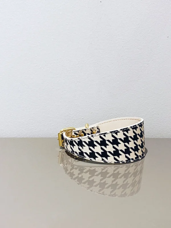 Haiwan Beige Houndstooth Wide Leather Collar