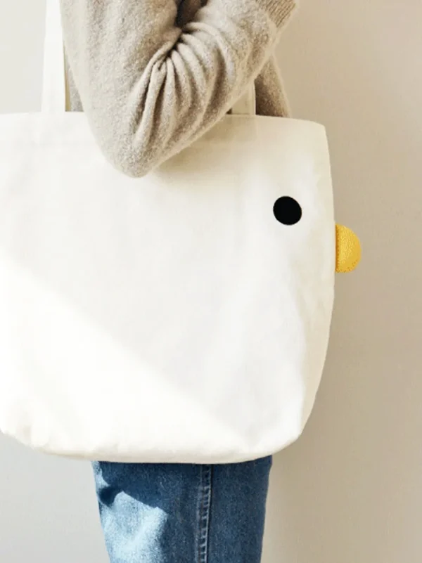 Haiwan Chicky Tote Bag