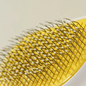 Haiwan Oblong Comb with Fur Remover